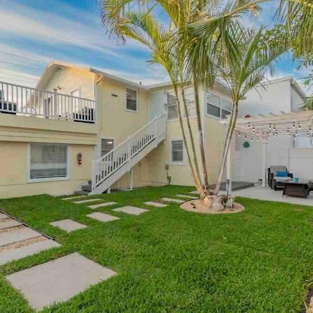 Lovely 2 Bedrooms, Steps Away From The Beach. Bradenton Beach Exterior photo